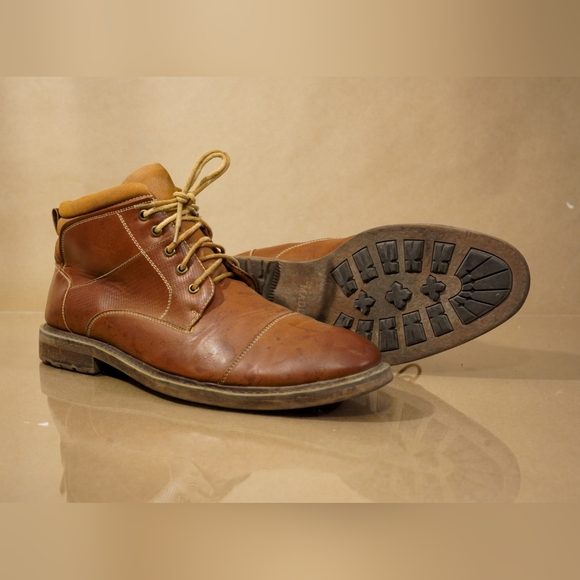 Steve Madden boot(s) - Picture 2 of 2